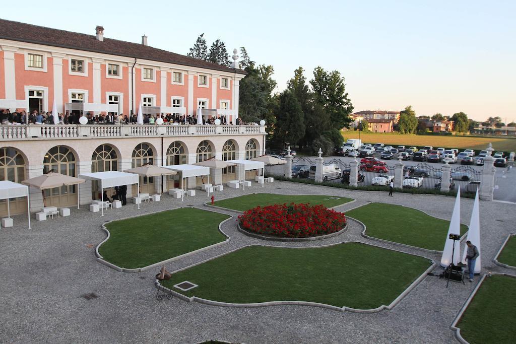Villa Fenaroli Palace Hotel Rezzato Buitenkant foto